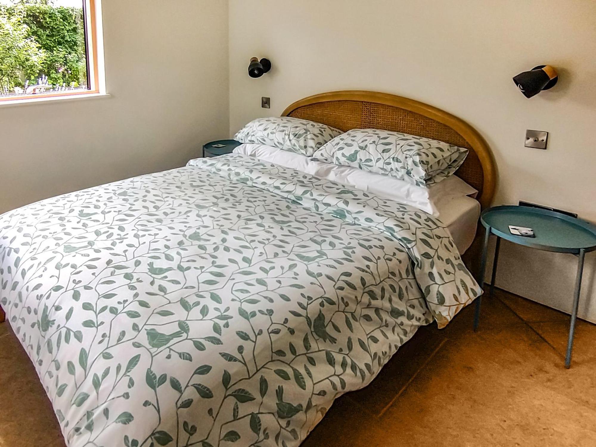 Wrens Nest Villa Chippenham  Kültér fotó